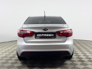 Седан Kia Rio 2014 года, 819100 рублей, Казань
