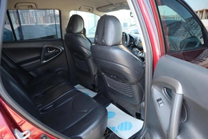 Внедорожник Toyota RAV4 2010 года, 1300000 рублей, Мирное