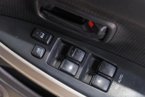 Хетчбэк Toyota Ist 2005 года, 499000 рублей, Новокузнецк