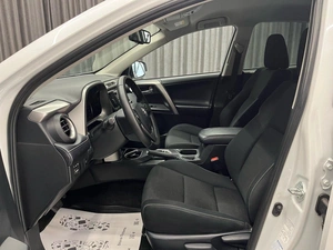 Внедорожник Toyota RAV4 2018 года, 2379000 рублей, Красноярск