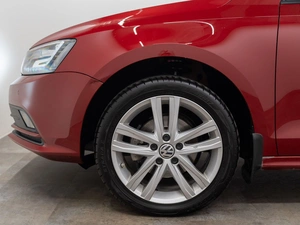 Седан Volkswagen Jetta 2017 года, 1435000 рублей, Красноярск