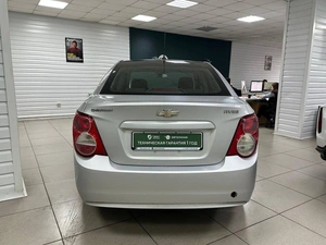 Седан Chevrolet Aveo 2014 года, 499999 рублей, Ачинск