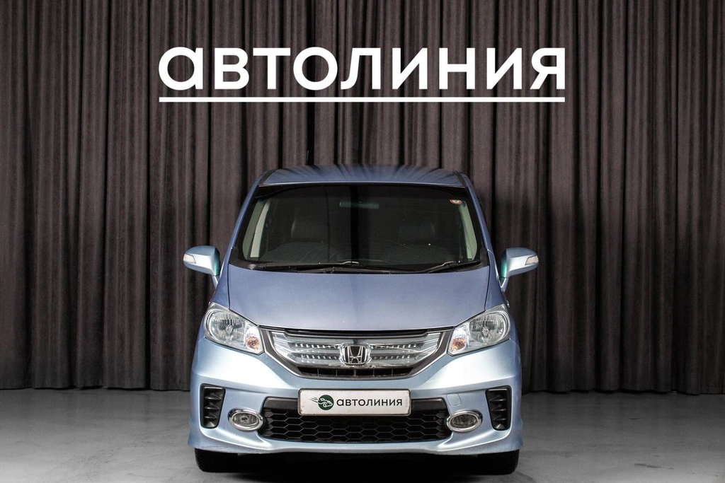 Минивэн Honda Freed 2012 года, 929000 рублей, Красноярск