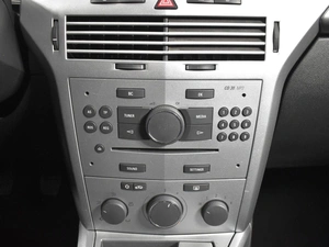 Хетчбэк Opel Astra 2014 года, 648200 рублей, Казань