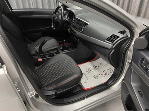 Седан Mitsubishi Lancer 2013 года, 799000 рублей, Красноярск