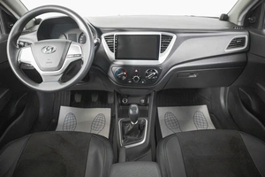 Седан Hyundai Solaris 2017 года, 999000 рублей, Кемерово