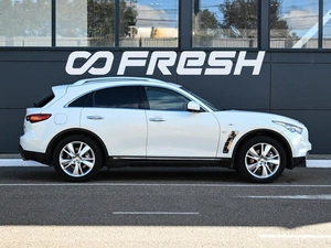 Внедорожник Infiniti QX70 2017 года, 2047000 рублей, Кирилловка