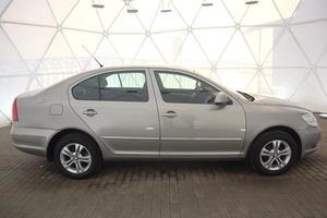 Хэтчбек Skoda Octavia 2008 года, 860000 рублей, Смоленск