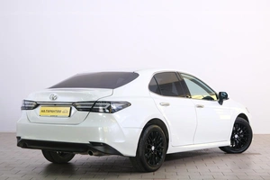 Седан Toyota Camry 2019 года, 2459000 рублей, Омск