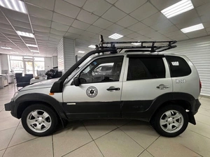 Внедорожник Chevrolet Niva 2012 года, 550000 рублей, Ачинск