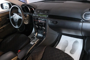 Хетчбэк Mazda 3 2008 года, 749000 рублей, Омск