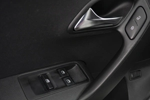 Седан Volkswagen Polo 2016 года, 860000 рублей, Омск