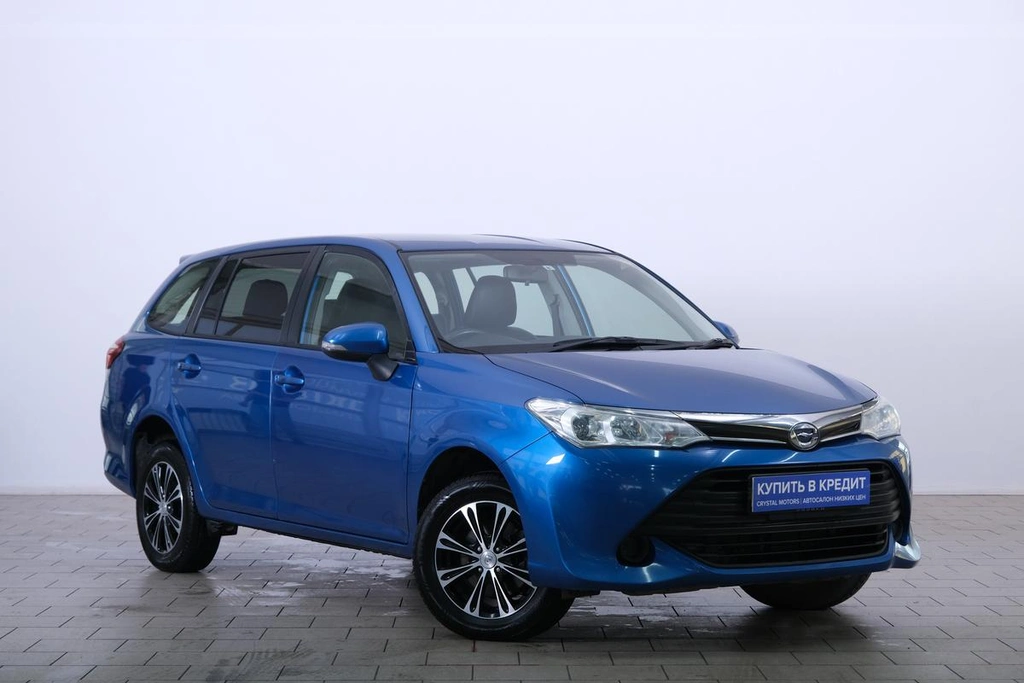 Универсал Toyota Corolla Fielder 2017 года, 1199000 рублей, Омск