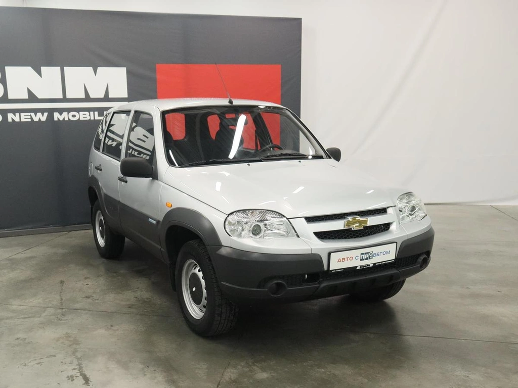 Внедорожник Chevrolet Niva 2010 года, 830000 рублей, Курск