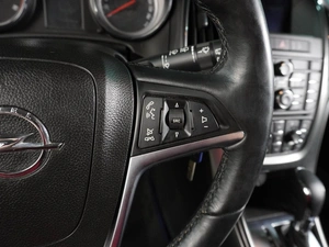 Универсал Opel Astra 2012 года, 879000 рублей, Воронеж