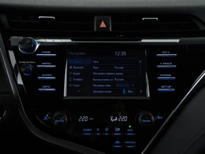 Седан Toyota Camry 2018 года, 2597077 рублей, Москва