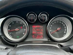 Минивэн Opel Zafira 2013 года, 960000 рублей, Ижевск