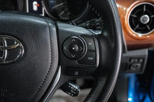 Хетчбэк Toyota Auris 2015 года, 1599000 рублей, Новокузнецк