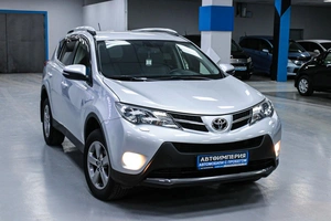 Внедорожник Toyota RAV4 2015 года, 2018000 рублей, Солонцы