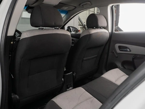 Седан Chevrolet Cruze 2012 года, 899000 рублей, Тюмень