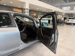 Универсал Opel Astra 2013 года, 820000 рублей, Орёл