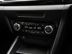 Хетчбэк Mazda Axela 2016 года, 1400000 рублей, Краснодар