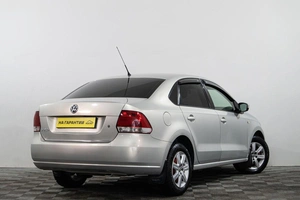 Седан Volkswagen Polo 2011 года, 649000 рублей, Сургут