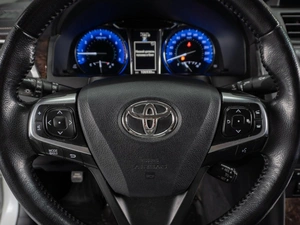 Седан Toyota Camry 2015 года, 2669000 рублей, Тюмень