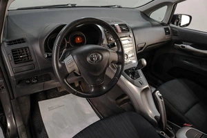Хетчбэк Toyota Auris 2007 года, 739000 рублей, Челябинск