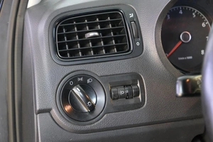 Седан Volkswagen Polo 2011 года, 719000 рублей, Омск