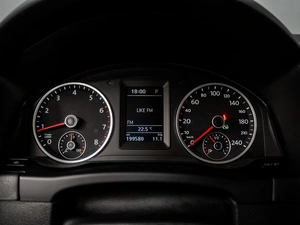 Внедорожник Volkswagen Tiguan 2010 года, 1210000 рублей, Красноярск