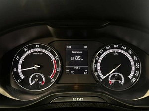 Внедорожник Skoda Karoq 2021 года, 2190000 рублей, Красноярск