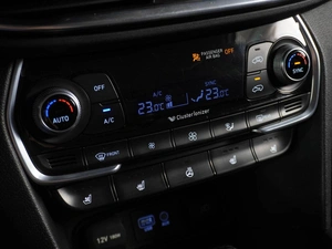 Внедорожник Hyundai Santa Fe 2018 года, 3199000 рублей, Воронеж