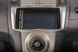 Хетчбэк Toyota Vitz 2005 года, 509000 рублей, Томск