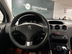Хетчбэк Peugeot 308 2011 года, 499000 рублей, Ачинск
