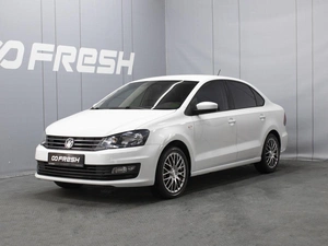 Седан Volkswagen Polo 2018 года, 1140000 рублей, Омск