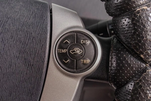 Лифтбек Toyota Prius 2013 года, 1249000 рублей, Томск
