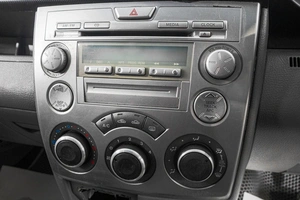 Хетчбэк Mazda Demio 2005 года, 349000 рублей, Барнаул