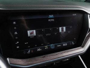 Внедорожник Volkswagen Touareg 2021 года, 6599000 рублей, Воронеж