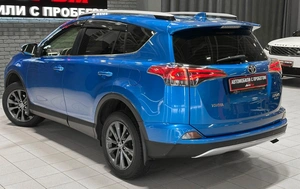 Внедорожник Toyota RAV4 2016 года, 2797000 рублей, Красноярск