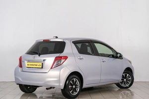 Хетчбэк Toyota Vitz 2013 года, 749000 рублей, Красноярск