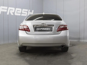 Седан Toyota Camry 2010 года, 1499000 рублей, Омск
