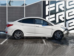 Седан Hyundai Solaris 2014 года, 985000 рублей, Краснодар