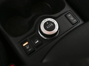 Внедорожник Nissan X-Trail 2017 года, 1789000 рублей, Аксай