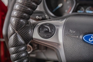 Седан Ford Focus 2013 года, 899000 рублей, Томск