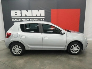 Хэтчбек Renault Sandero 2020 года, 1085000 рублей, Курск