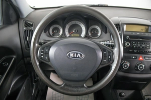 Хетчбэк Kia Ceed 2007 года, 339000 рублей, Пермь