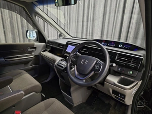 Минивэн Honda Stepwgn 2016 года, 1620000 рублей, Красноярск