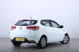 Хетчбэк Kia Rio 2015 года, 1159000 рублей, Омск