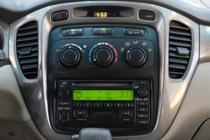 Внедорожник Toyota Highlander 2002 года, 799000 рублей, Омск